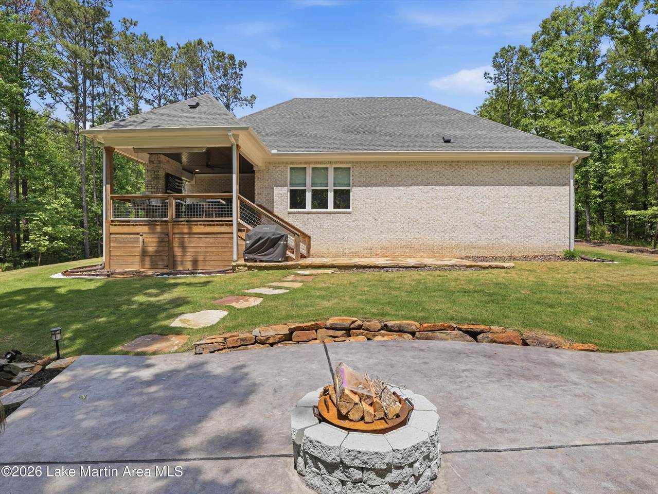 https://bt-photos.global.ssl.fastly.net/lakemartin/1280_boomver_1_26-568-2.jpg