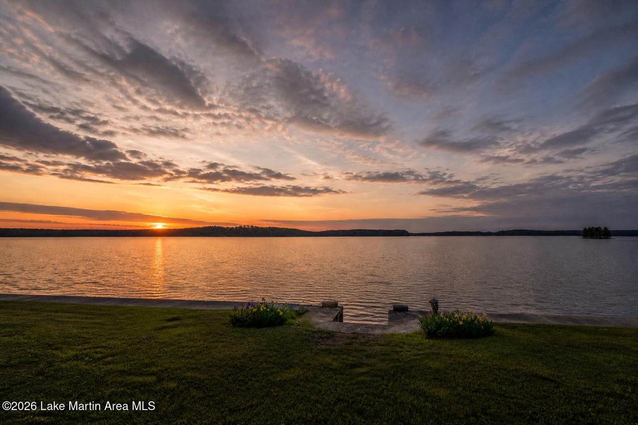 https://bt-photos.global.ssl.fastly.net/lakemartin/1280_boomver_1_26-572-2.jpg