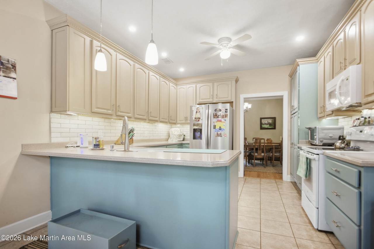 https://bt-photos.global.ssl.fastly.net/lakemartin/1280_boomver_1_26-574-2.jpg