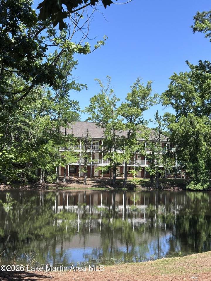 144 University Dr - Photo 1