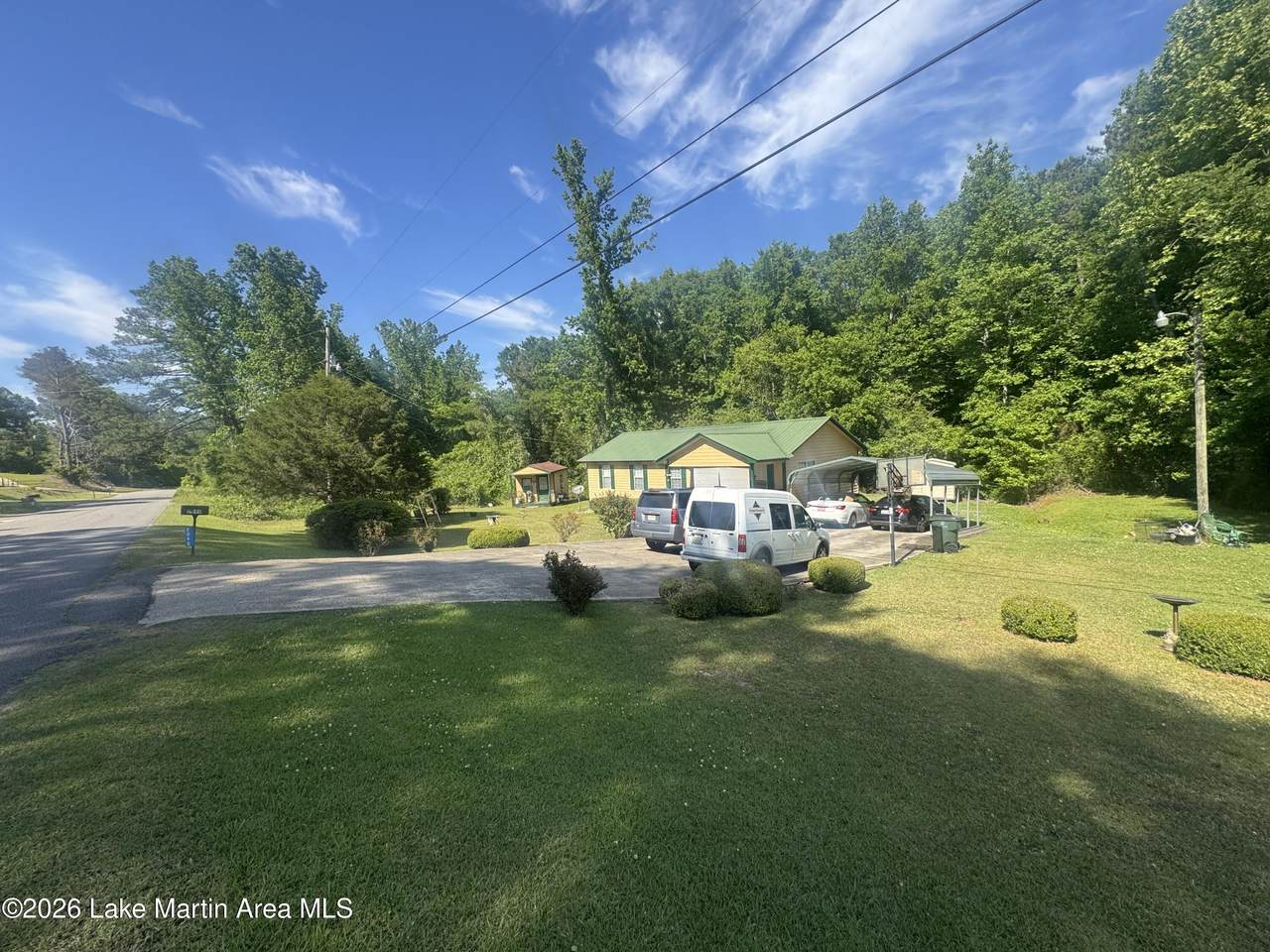 2090 Central Ave - Photo 1