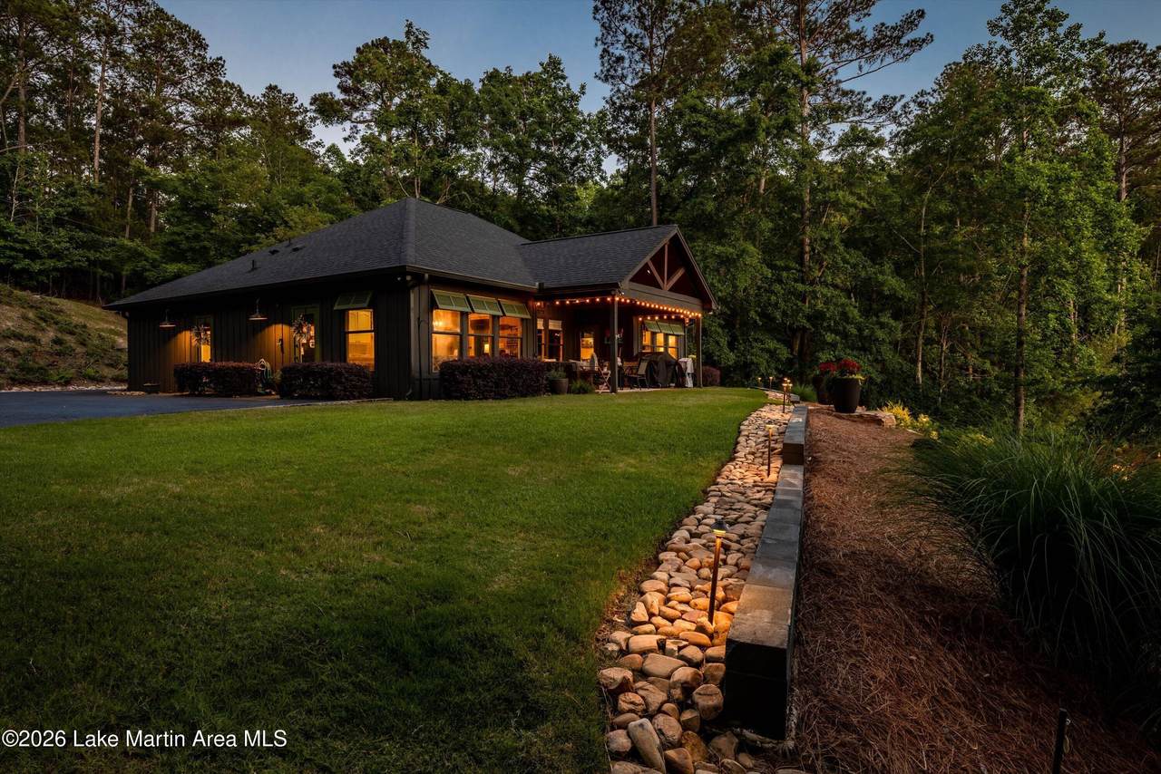 https://bt-photos.global.ssl.fastly.net/lakemartin/1280_boomver_1_26-683-2.jpg