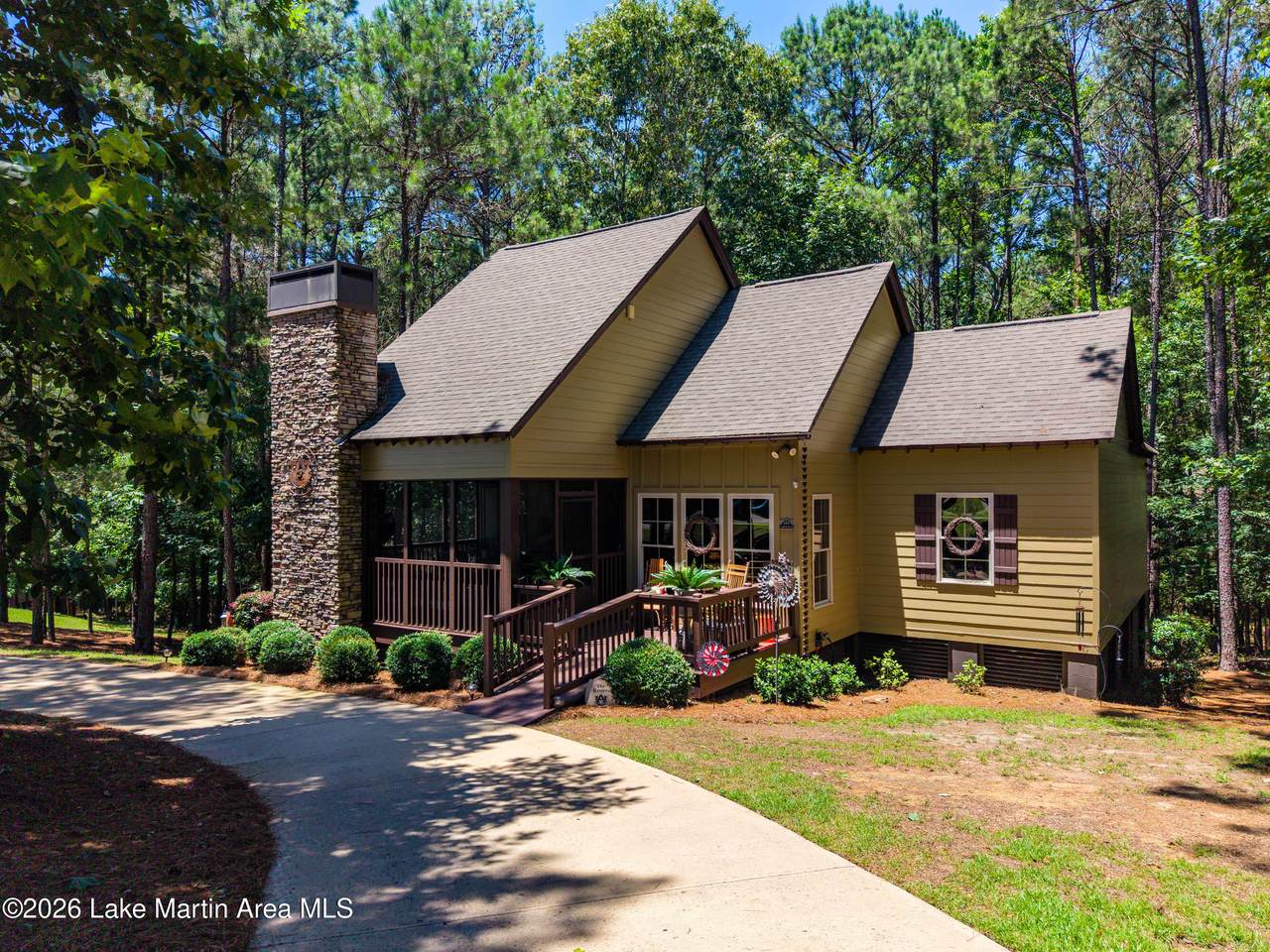 194 Camp Cir - Photo 1