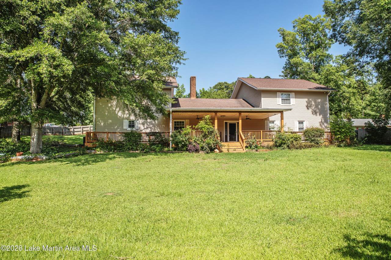 699 Lakeview Heights Rd - Photo 1