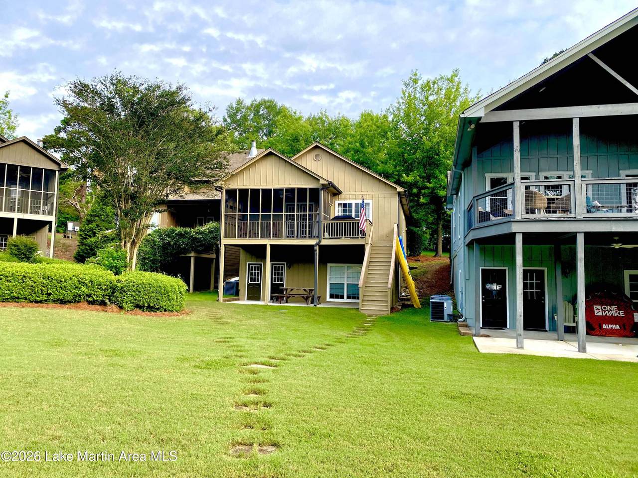 https://bt-photos.global.ssl.fastly.net/lakemartin/1280_boomver_1_26-736-2.jpg