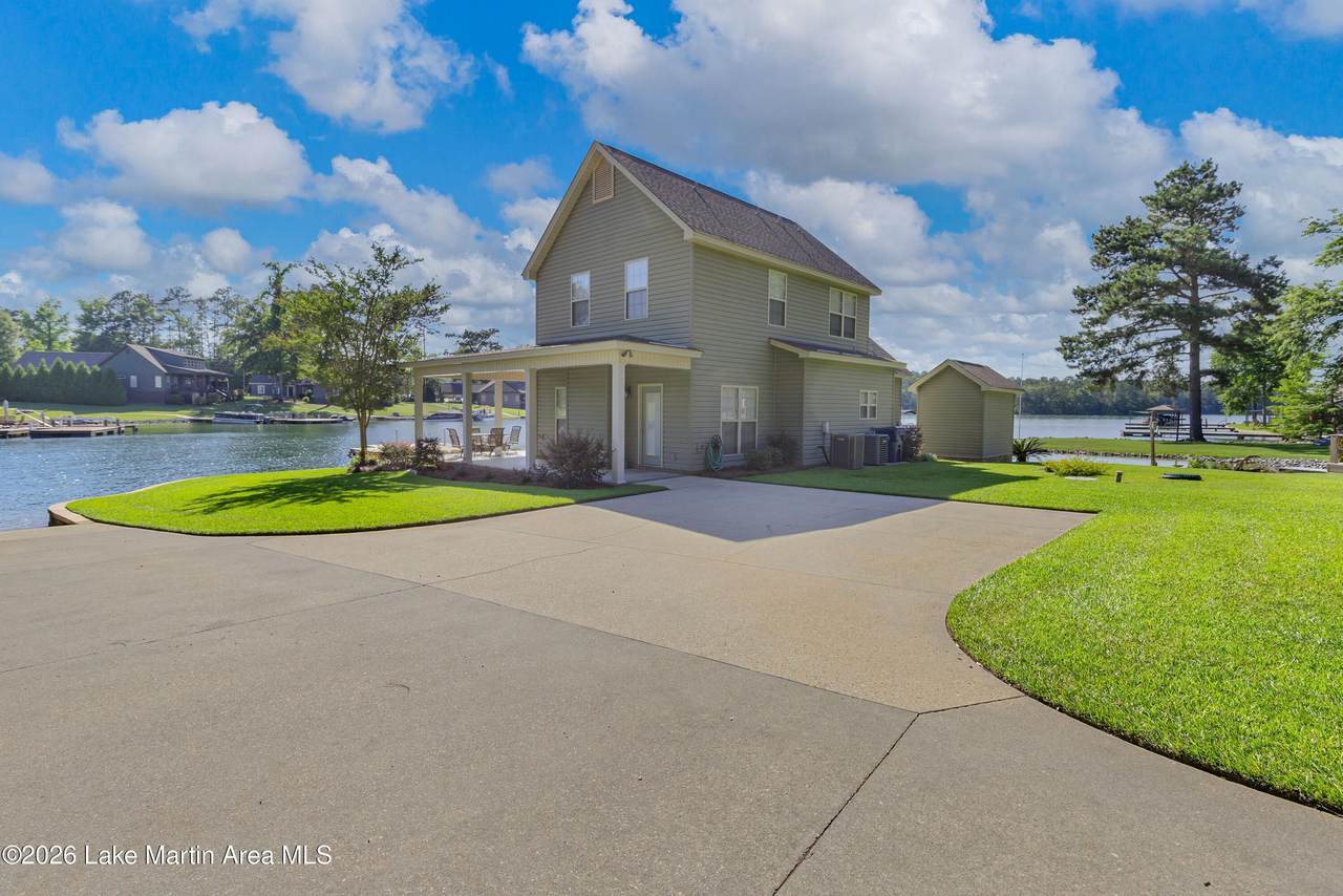 https://bt-photos.global.ssl.fastly.net/lakemartin/1280_boomver_1_26-765-2.jpg