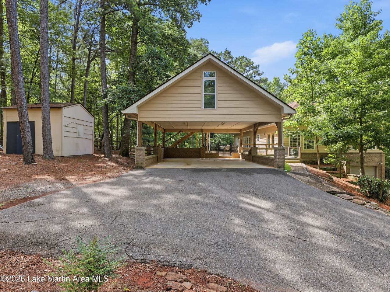 https://bt-photos.global.ssl.fastly.net/lakemartin/1280_boomver_1_26-800-2.jpg