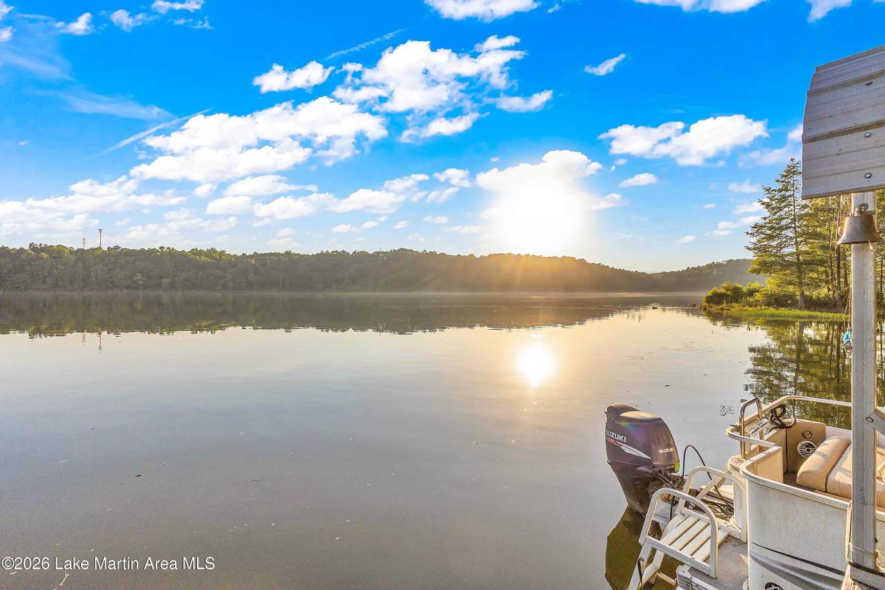 https://bt-photos.global.ssl.fastly.net/lakemartin/1280_boomver_1_26-805-2.jpg