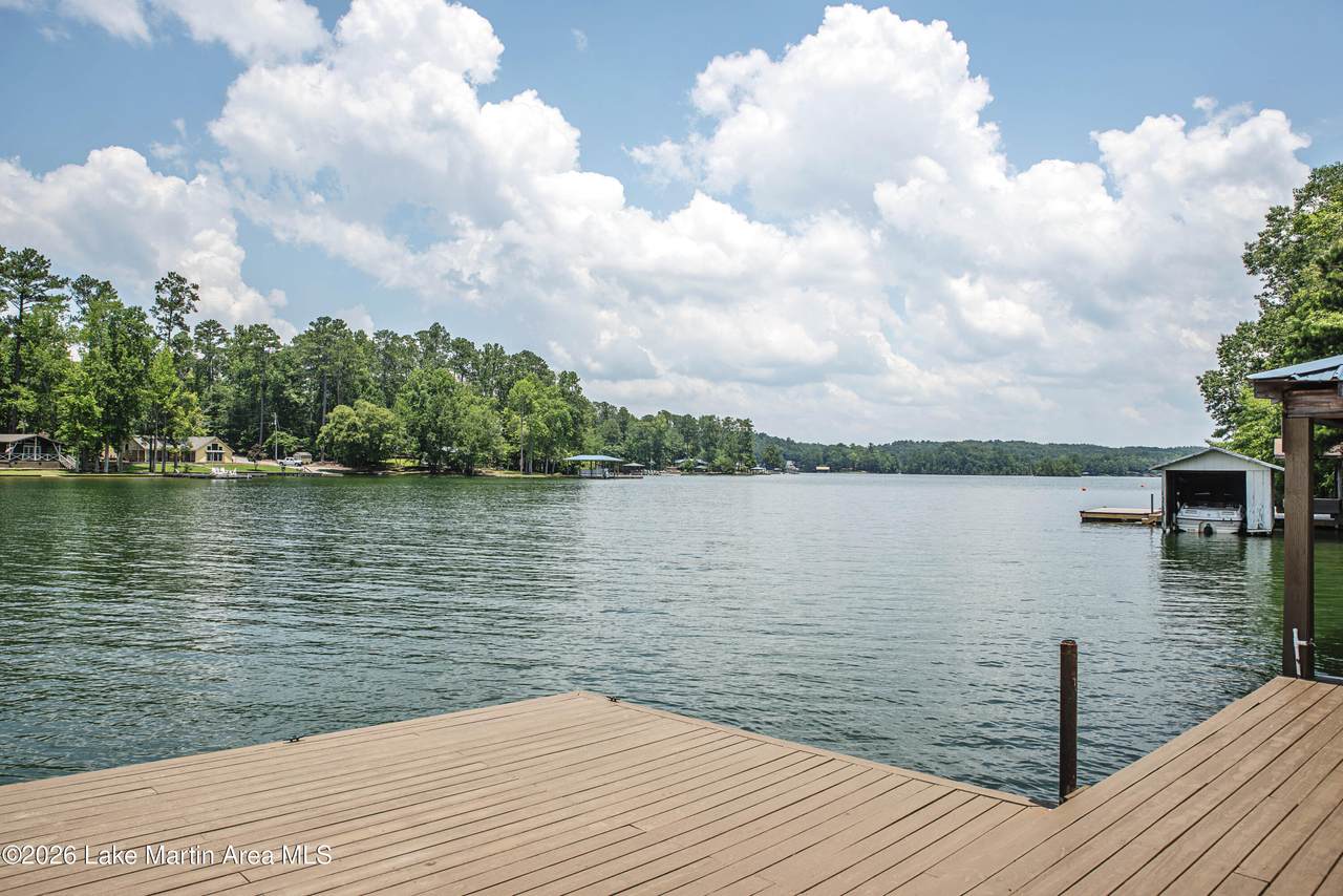 https://bt-photos.global.ssl.fastly.net/lakemartin/1280_boomver_1_26-821-2.jpg