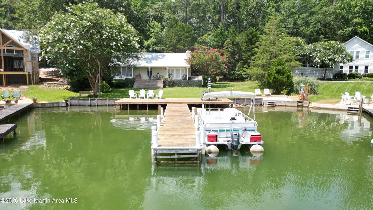 1850 Squaw Ridge Rd - Photo 1