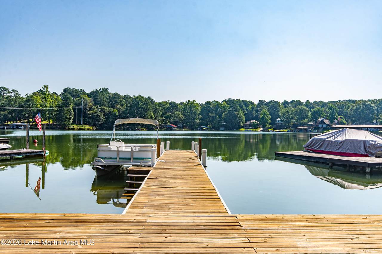 https://bt-photos.global.ssl.fastly.net/lakemartin/1280_boomver_1_26-832-2.jpg