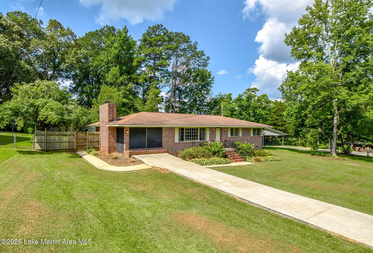 https://bt-photos.global.ssl.fastly.net/lakemartin/1280_boomver_1_26-849-2.jpg