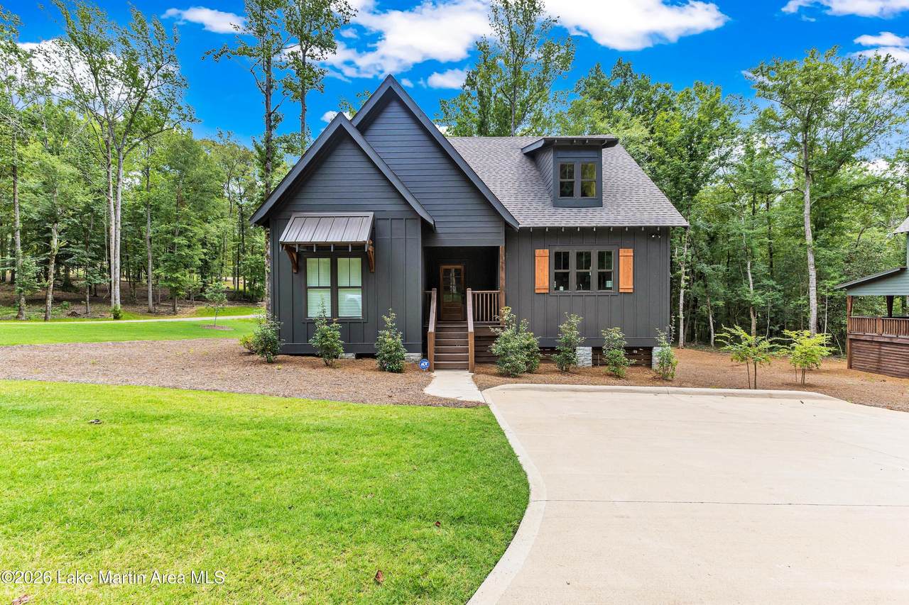 177 Magnolia Way - Photo 1