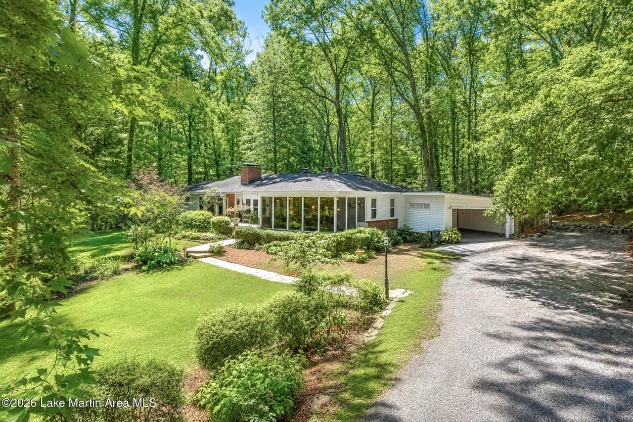 591 Ridgeway Dr - Photo 1