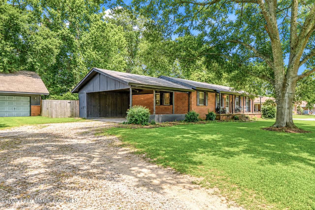 https://bt-photos.global.ssl.fastly.net/lakemartin/1280_boomver_1_26-885-2.jpg