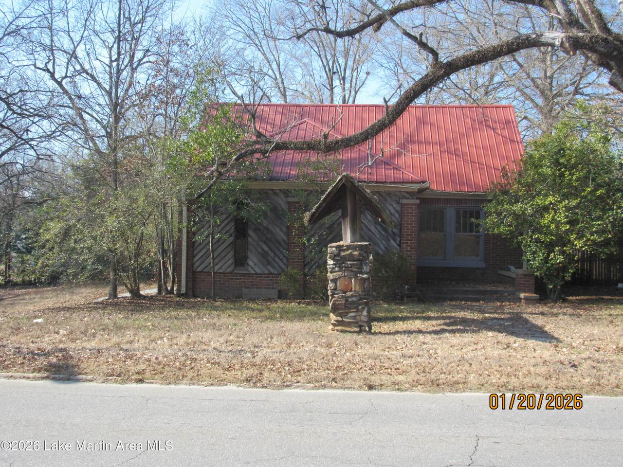 326 Madison St - Photo 1