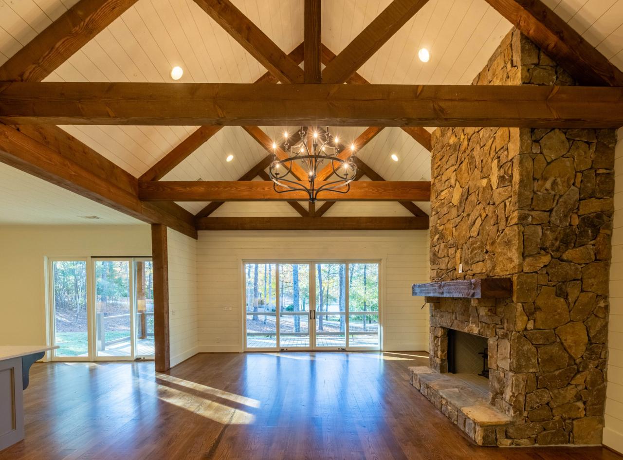 688 Willow Way East - Photo 1