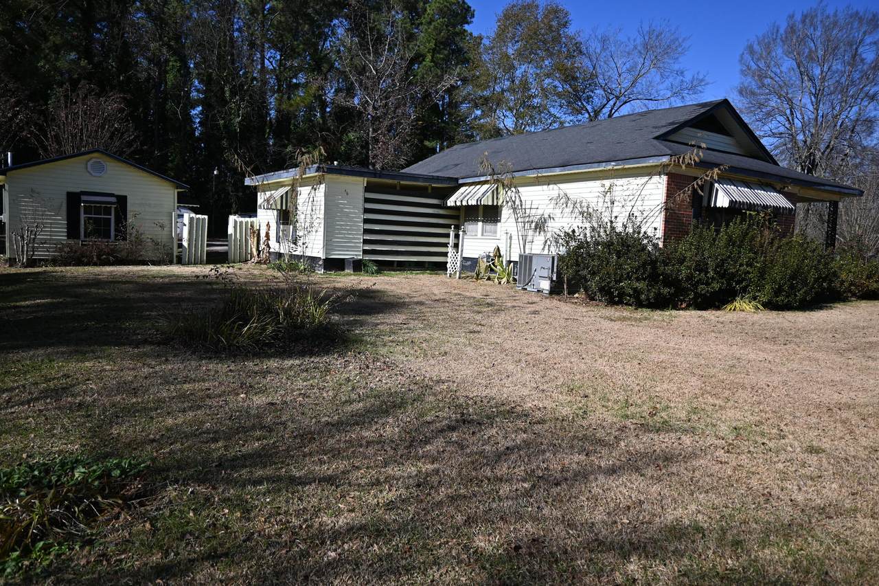 110 Wagon Wheel Rd - Photo 1