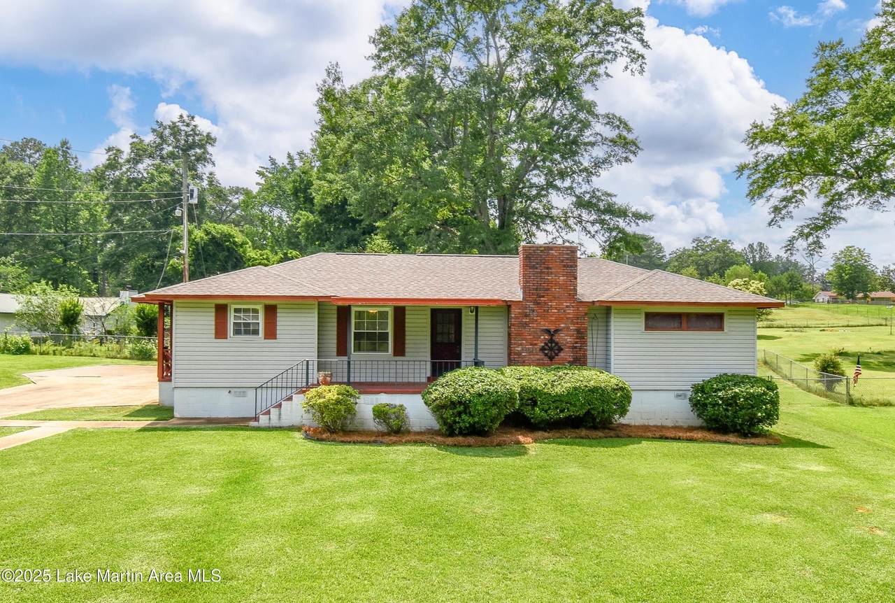 640 Glenwood Rd - Photo 1