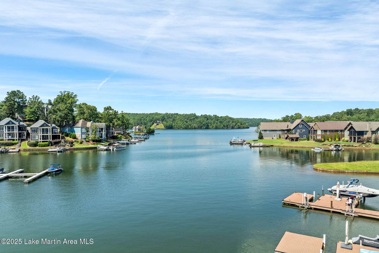 https://bt-photos.global.ssl.fastly.net/lakemartin/1280_boomver_2_25-1996-2.jpg