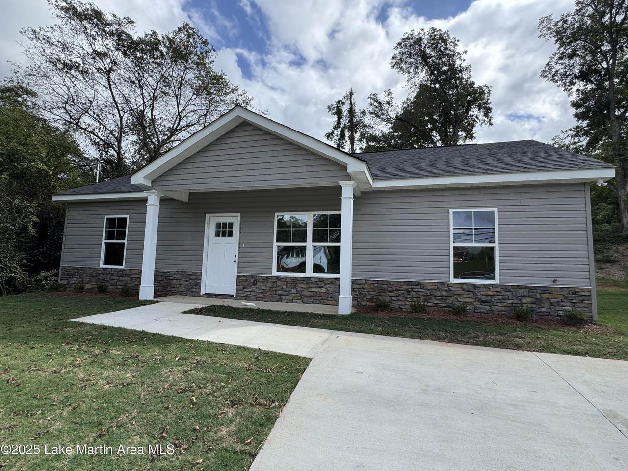 811 Cherry Dr Dr - Photo 1