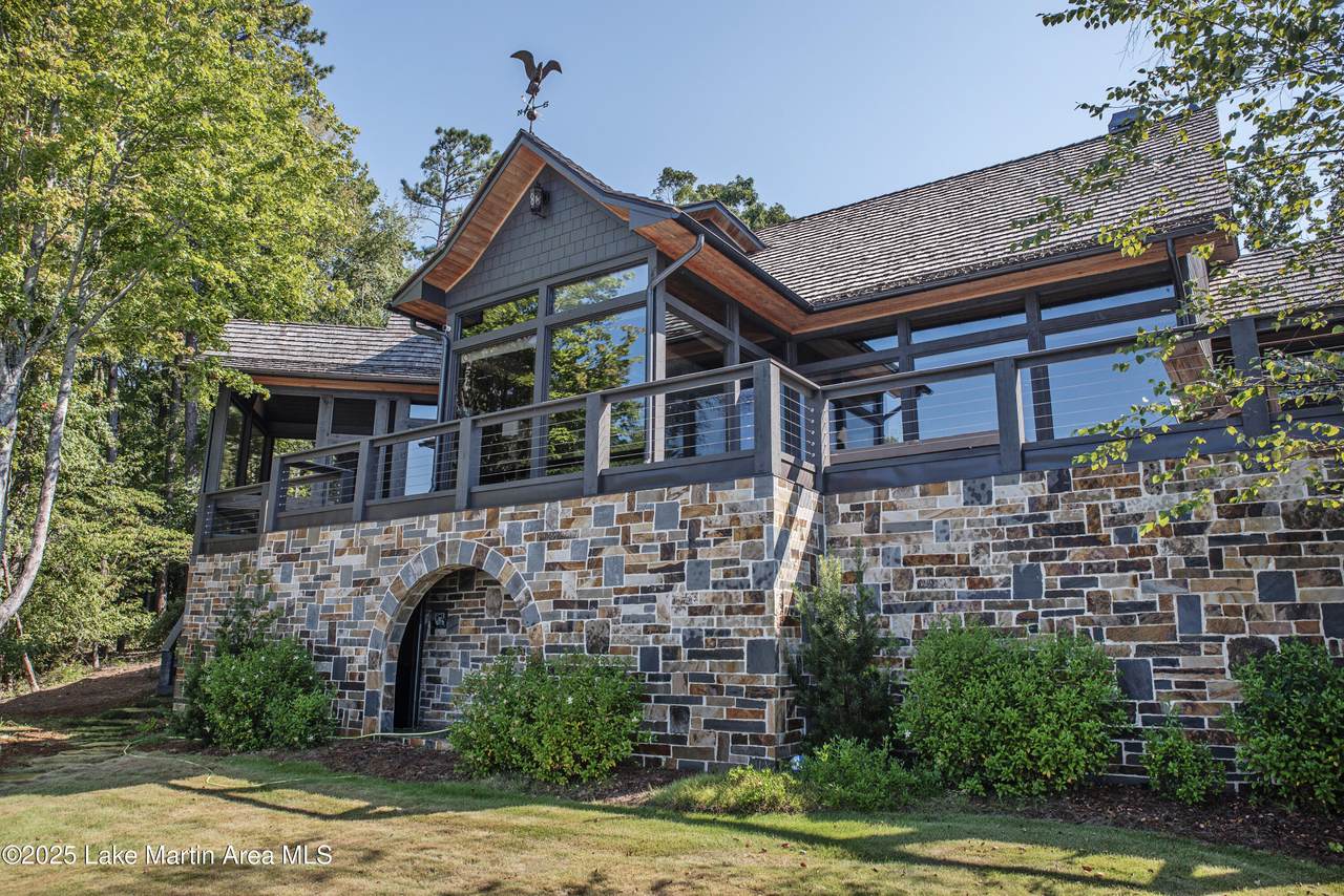 58 South Point Dr - Photo 1