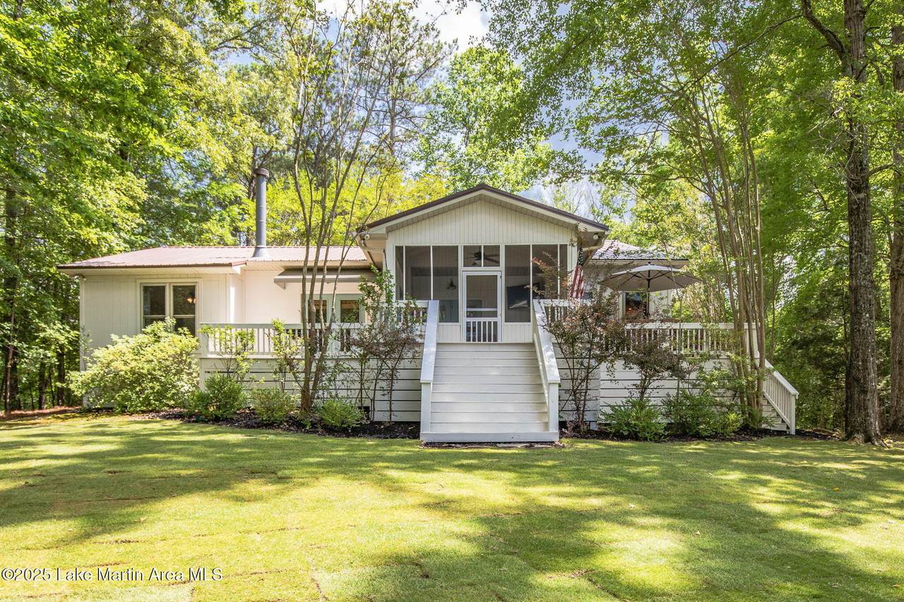 1501 Moonbranch Dr - Photo 1