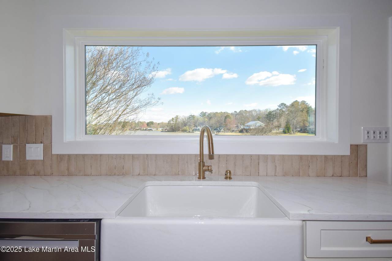 https://bt-photos.global.ssl.fastly.net/lakemartin/1280_boomver_2_25-325-2.jpg