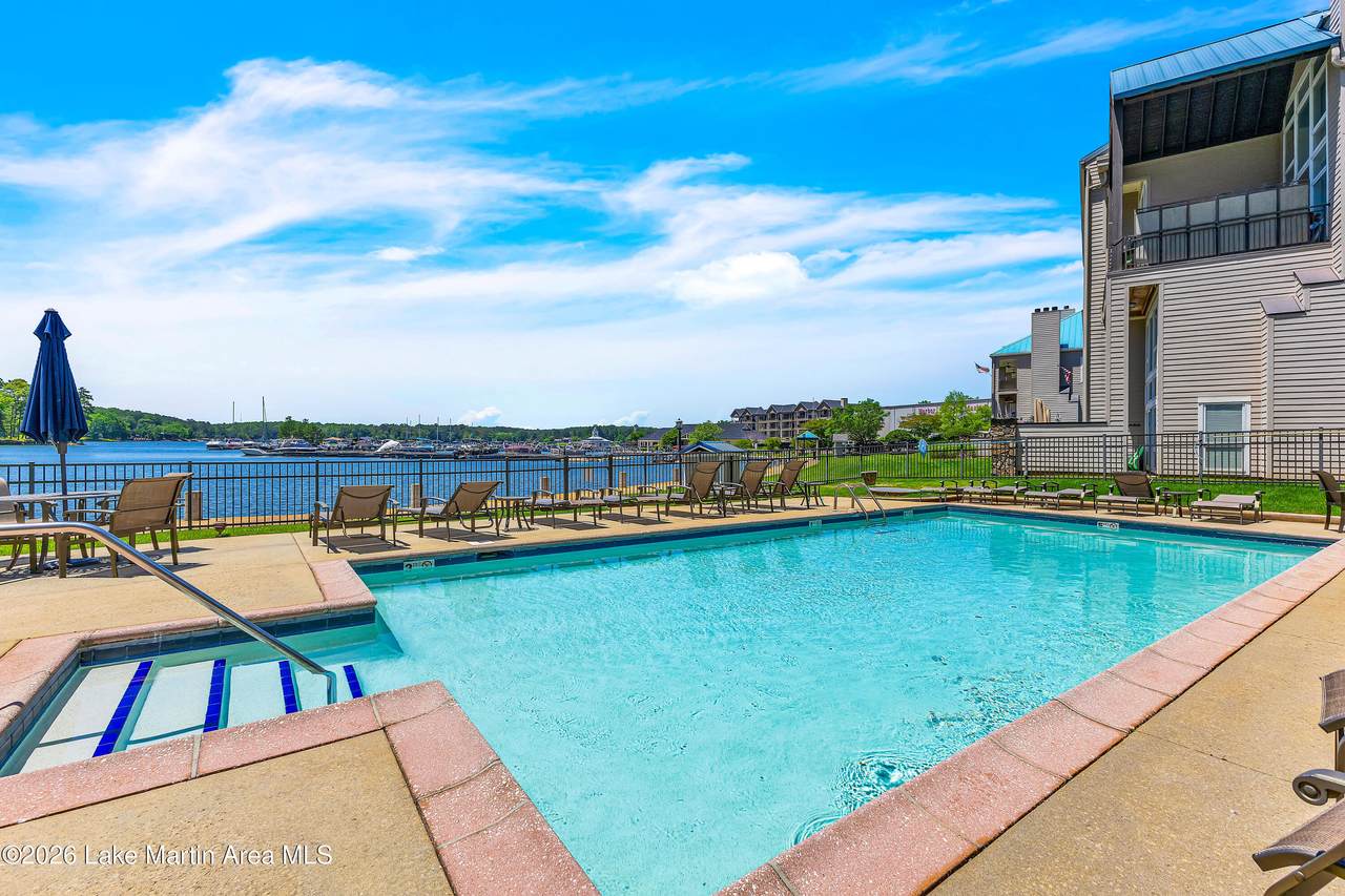https://bt-photos.global.ssl.fastly.net/lakemartin/1280_boomver_2_26-269-2.jpg