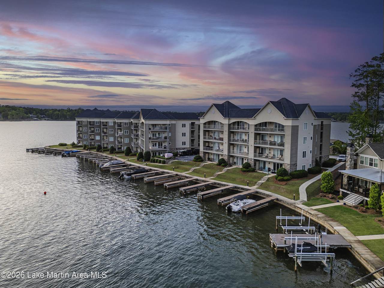 395 Sunset Point Dr. Unit 101 - Photo 1
