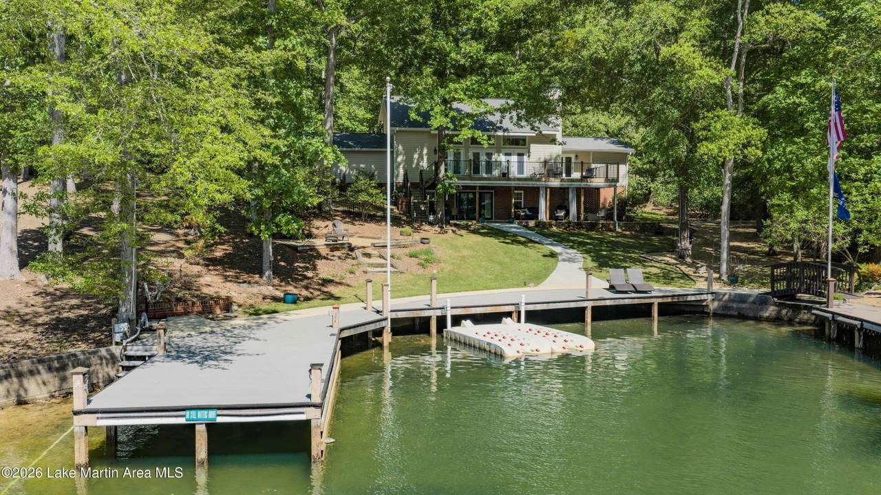 https://bt-photos.global.ssl.fastly.net/lakemartin/1280_boomver_2_26-514-2.jpg