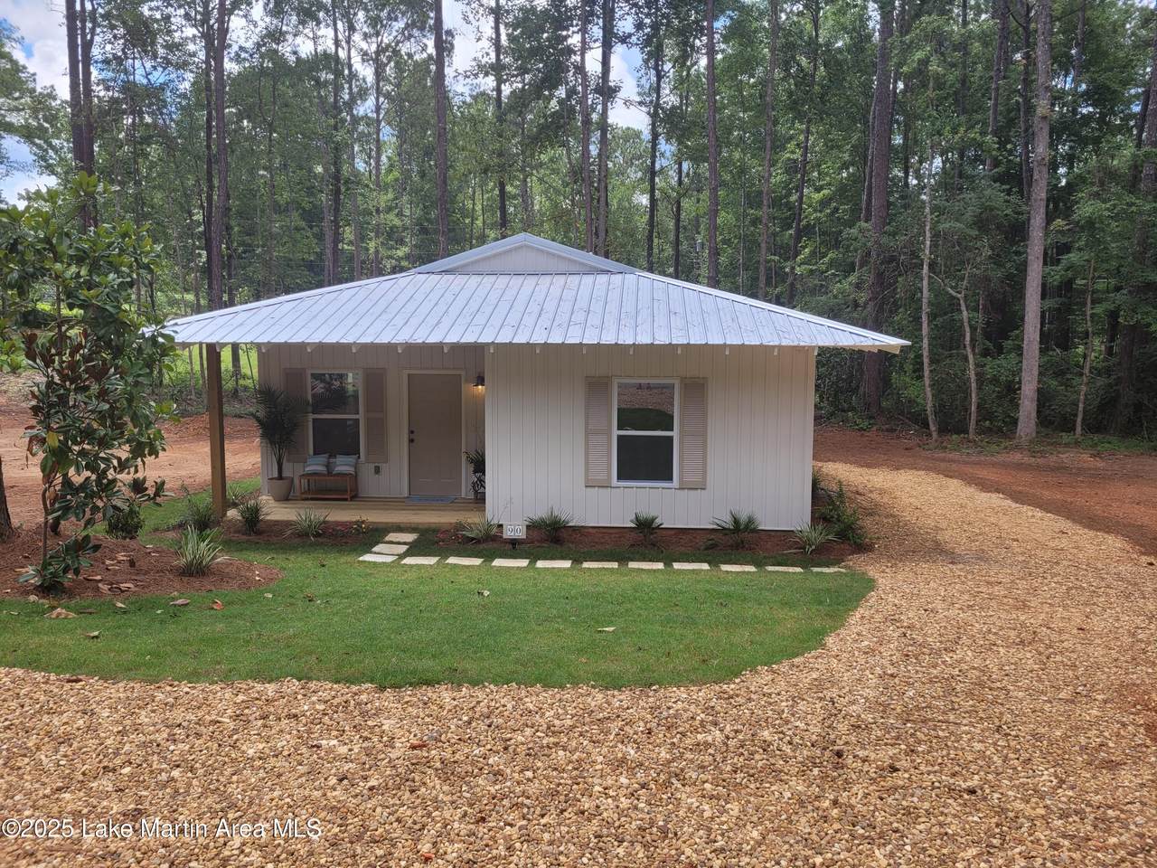 90 Poplar Dr - Photo 1