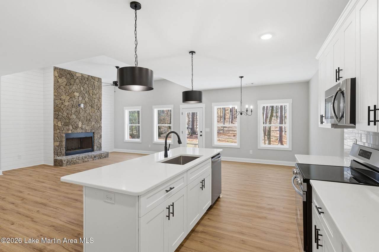https://bt-photos.global.ssl.fastly.net/lakemartin/1280_boomver_3_25-1702-2.jpg