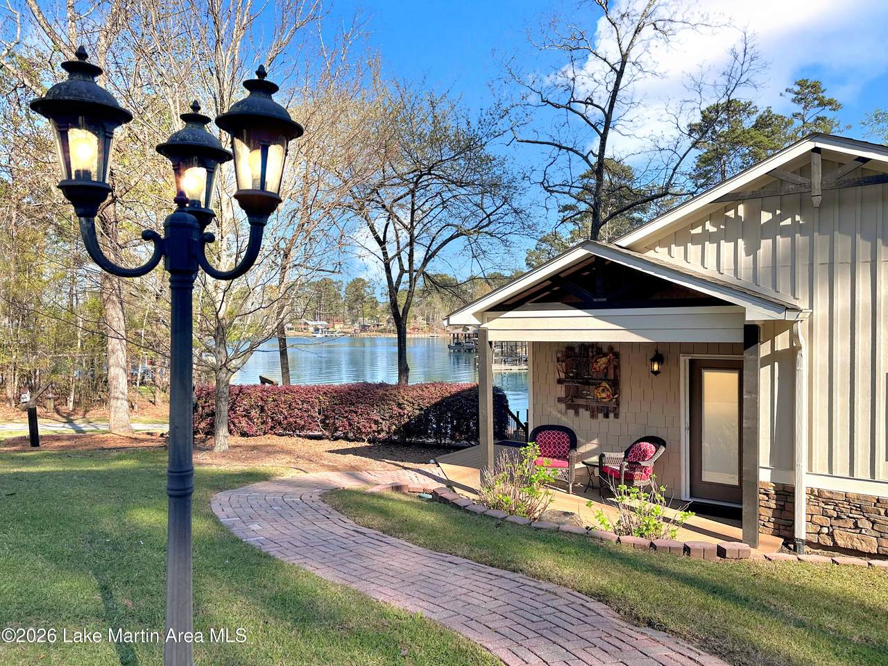 1614 Castaway Island Rd - Photo 1