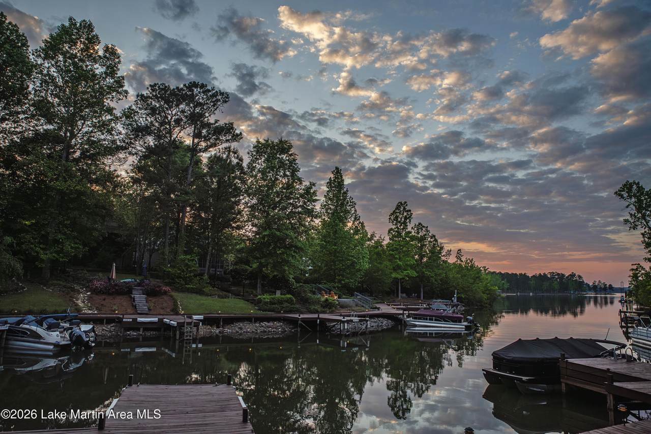 https://bt-photos.global.ssl.fastly.net/lakemartin/1280_boomver_3_26-403-2.jpg