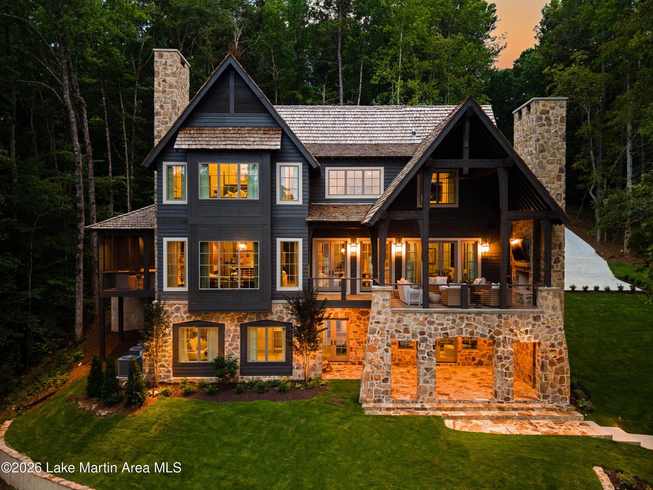 37 Holly Ln - Photo 1