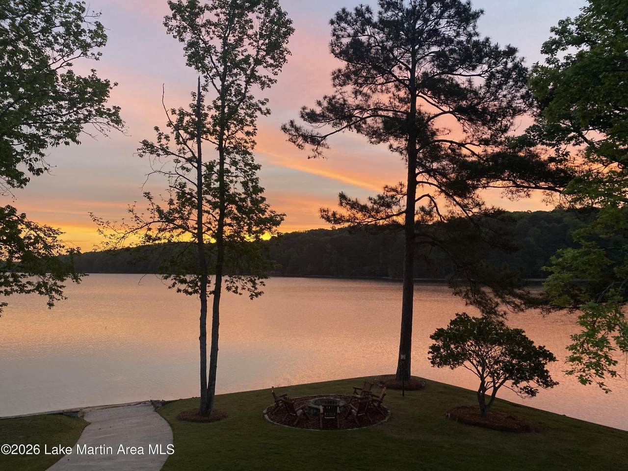 https://bt-photos.global.ssl.fastly.net/lakemartin/1280_boomver_5_26-541-2.jpg