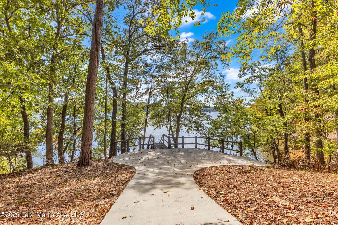 https://bt-photos.global.ssl.fastly.net/lakemartin/1280_boomver_5_25-1851-2.jpg