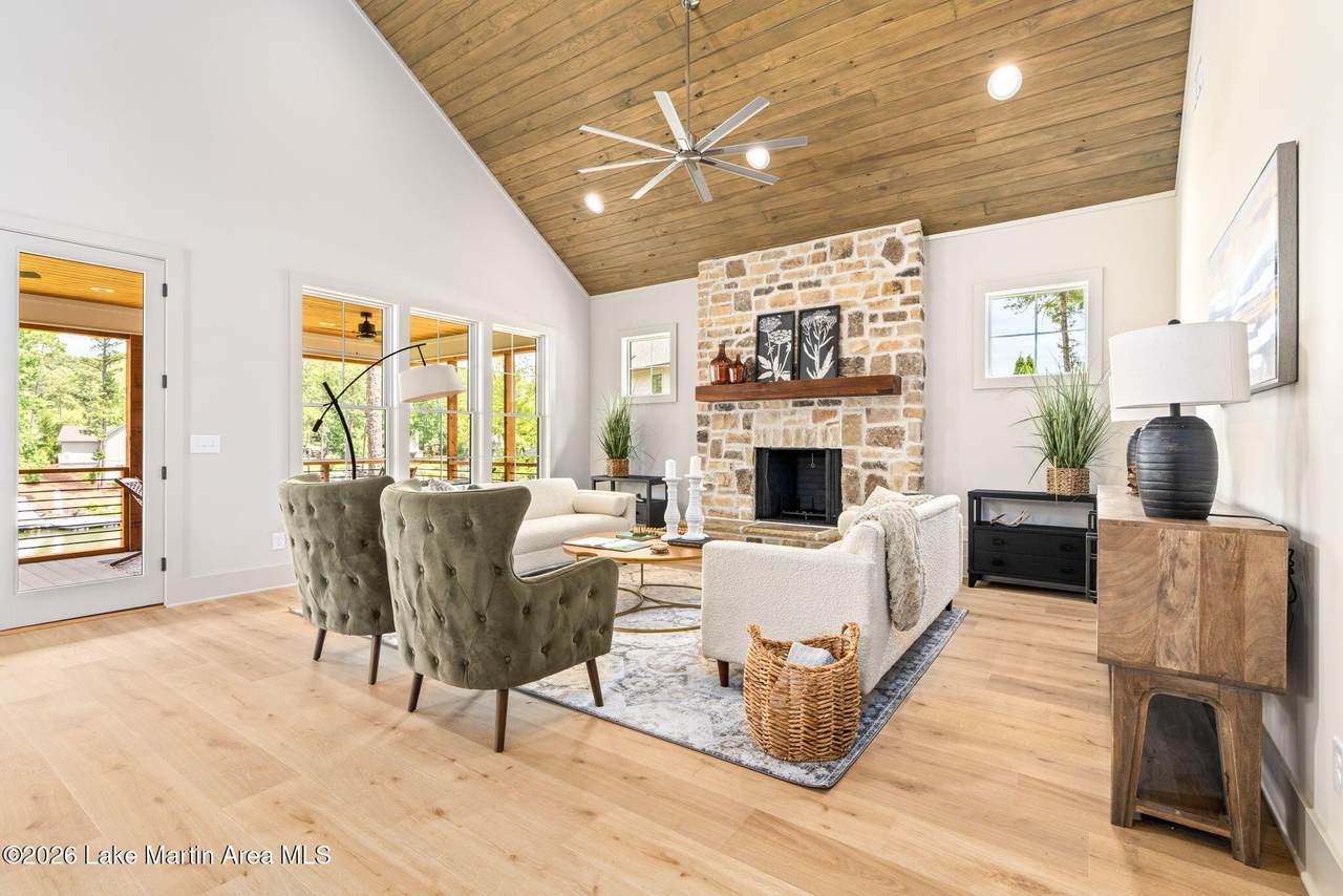https://bt-photos.global.ssl.fastly.net/lakemartin/1280_boomver_5_25-1938-2.jpg