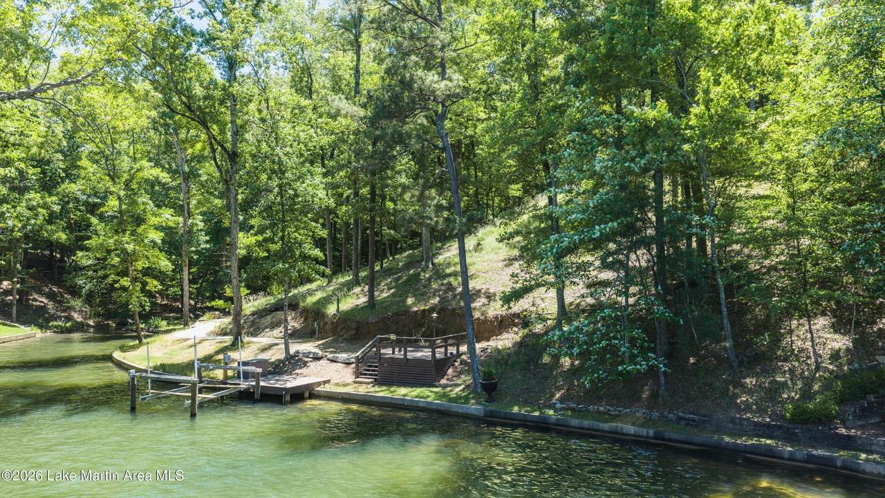 https://bt-photos.global.ssl.fastly.net/lakemartin/1280_boomver_4_25-2330-2.jpg