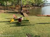 2297 Centerport Rd - Photo 18