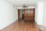 828 University Dr - Photo 3