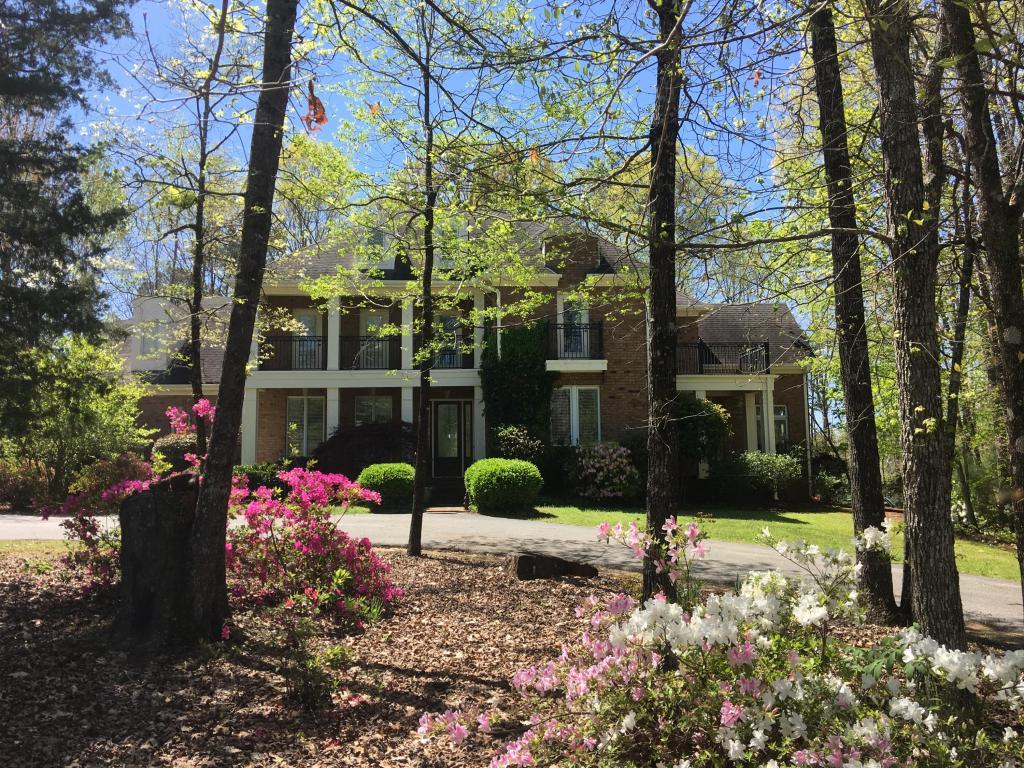 314 Tallyho Dr - Photo 1