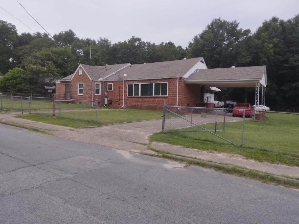 404 Brown St - Photo 1