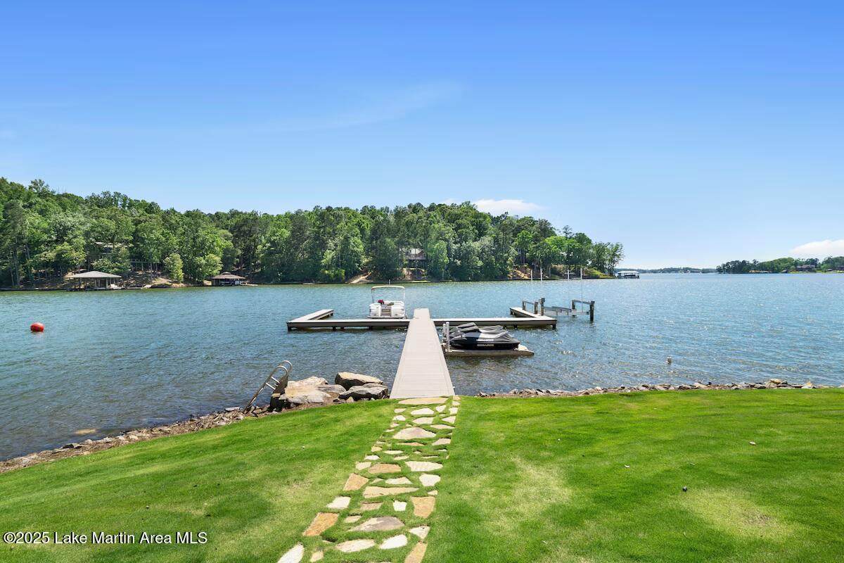 https://bt-photos.global.ssl.fastly.net/lakemartin/orig_boomver_1_25-2021-2.jpg