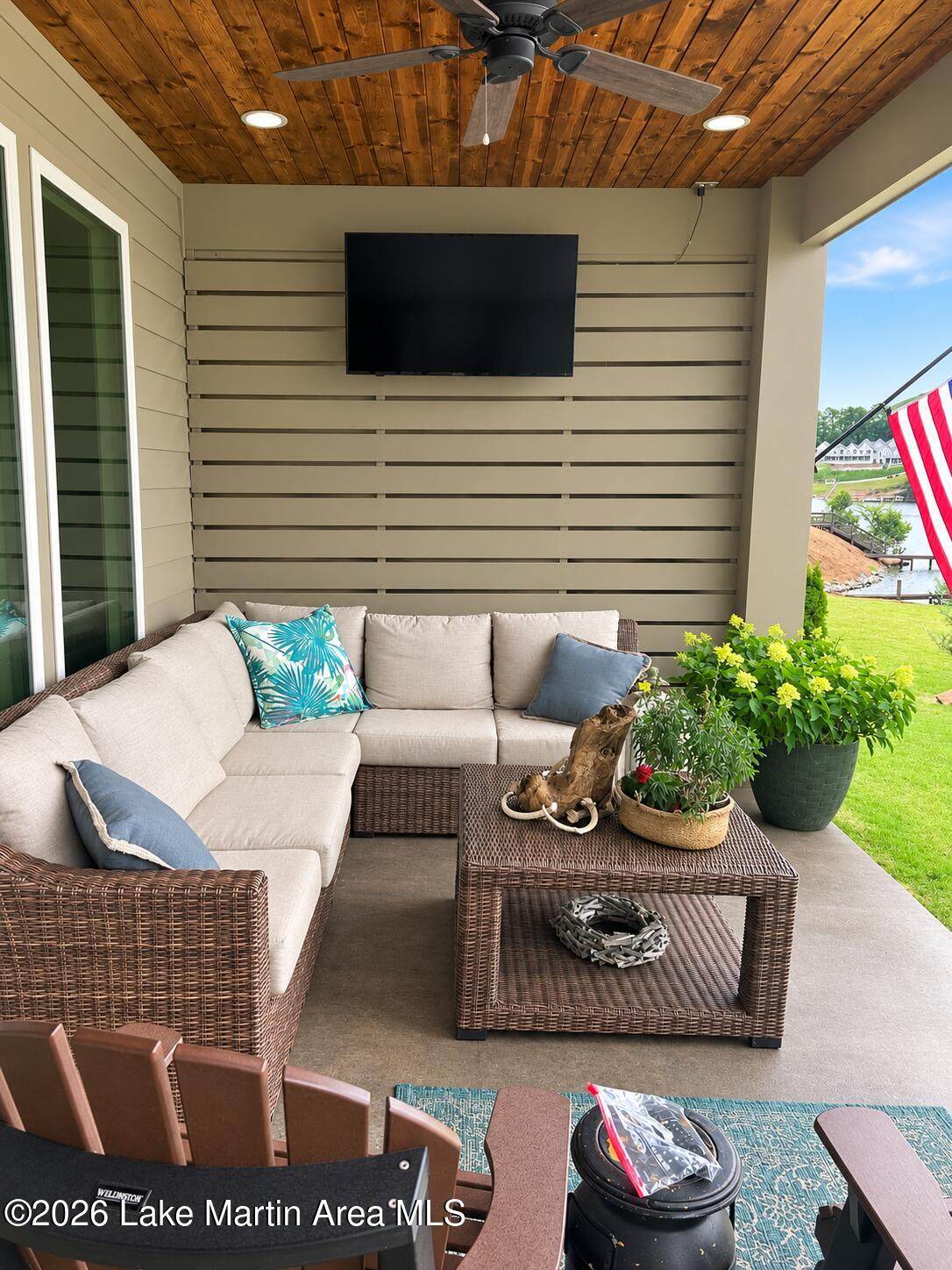 https://bt-photos.global.ssl.fastly.net/lakemartin/1280_boomver_1_25-2337-2.jpg