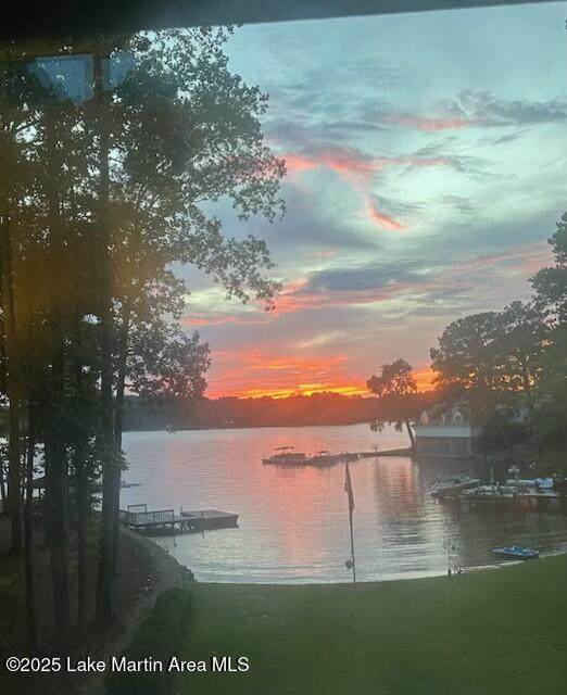 https://bt-photos.global.ssl.fastly.net/lakemartin/1280_boomver_3_25-1518-2.jpg
