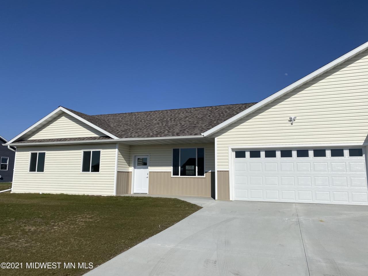 704 9th Street - Photo 1
