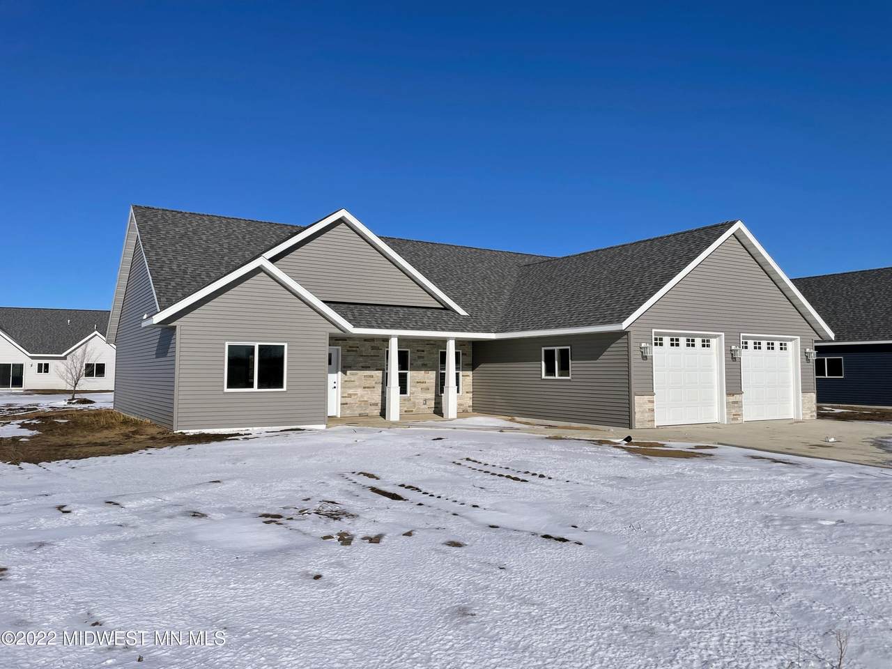 909 7th Avenue - Photo 1