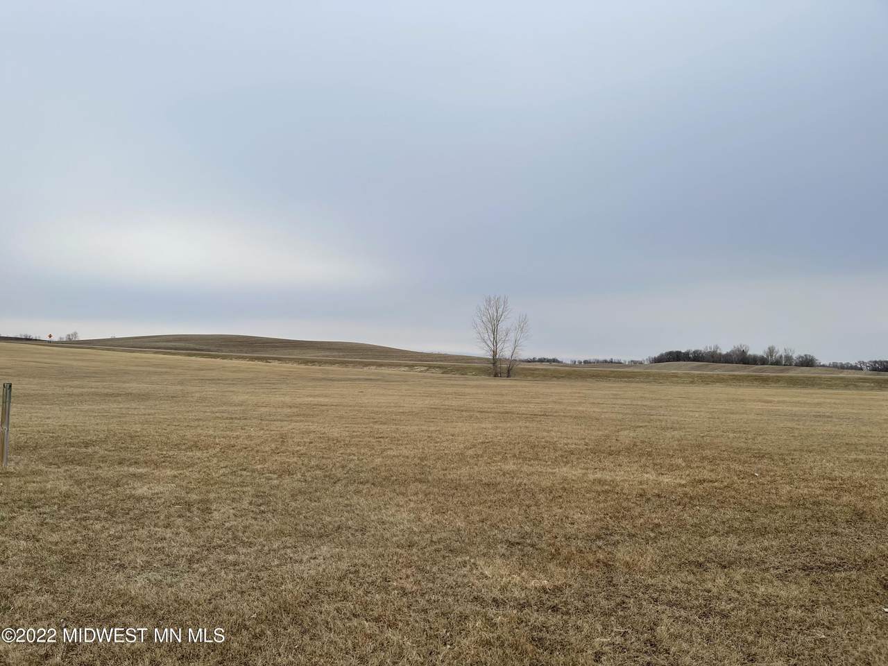 311 Prairie Drive - Photo 1